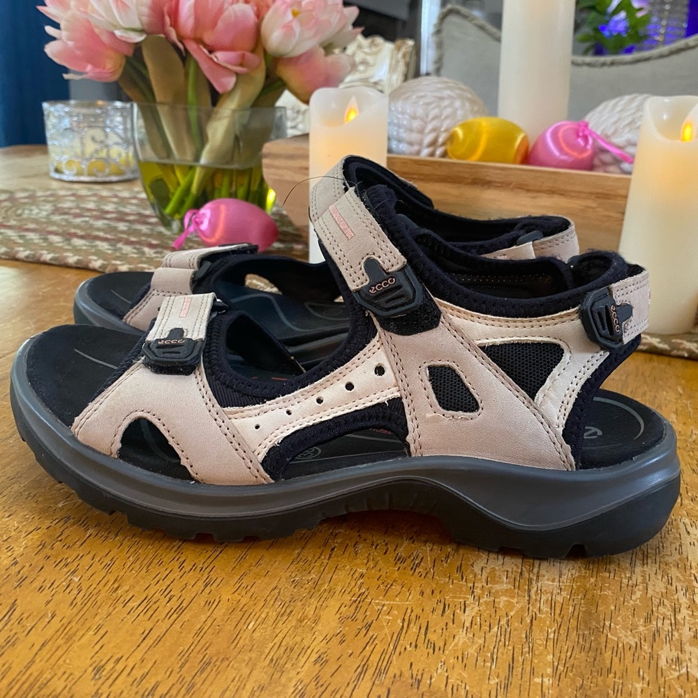 Women's ECCO Yucatan Offroad sandals size 38 - Picture 2 of 7
